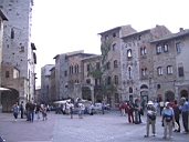 Piazza Della Cisterna 2.jpg